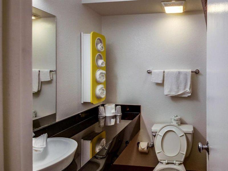 Motel 6-Greensboro, Nc - Airport エクステリア 写真