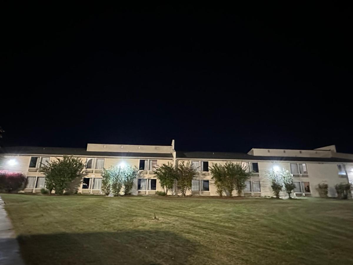 Motel 6-Greensboro, Nc - Airport エクステリア 写真