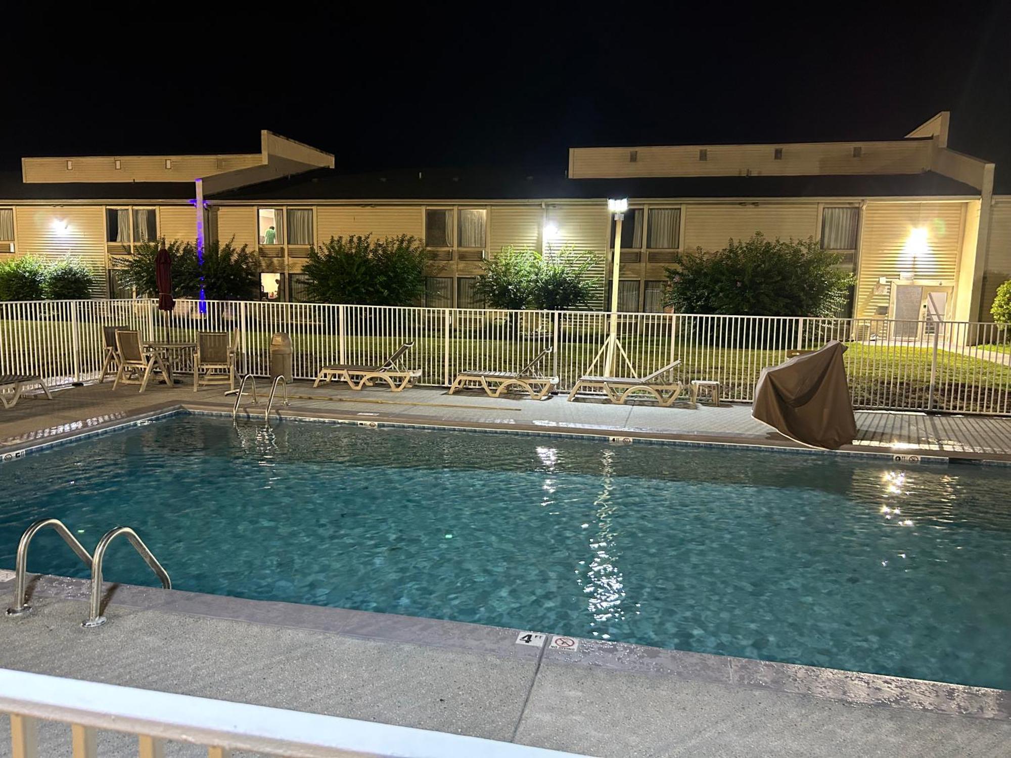 Motel 6-Greensboro, Nc - Airport エクステリア 写真