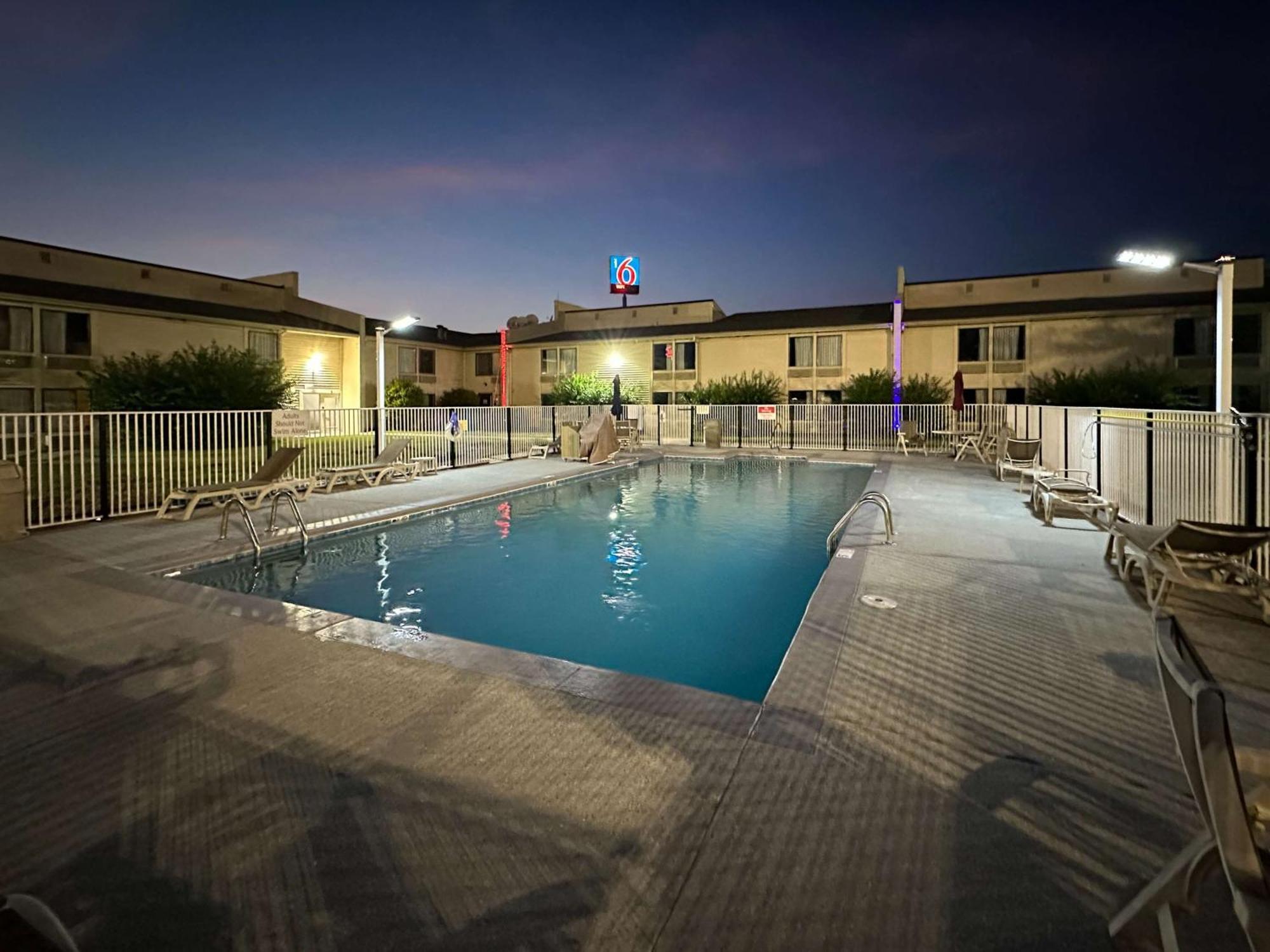 Motel 6-Greensboro, Nc - Airport エクステリア 写真